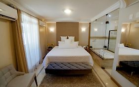 Capital Das Pedras Teófilo Otoni 4*